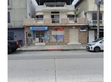Casa · 531m² · 7 Habitaciones · Casa Rentera en Venta en El Norte, 3 Locales 2 Dep, Atención Inversionistas