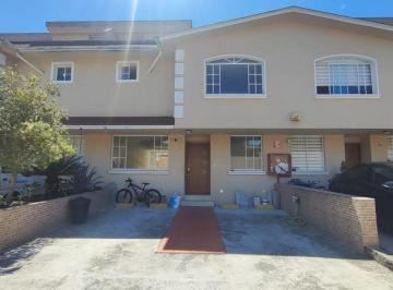 Casa de 3 habitaciones, Quito · En Venta Casa en Conjunto Exclusivo Las Orquídeas