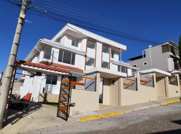 Casa de 5 habitaciones, Quito · Casa de Venta en Cashapamba Valle de Los Chillos