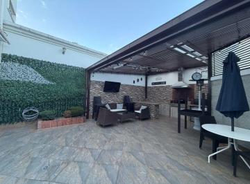 Casa de 3 habitaciones, Quito · Casa de Venta Urbanización El Condado, Cuenta con Seguridad y Amplios Parques