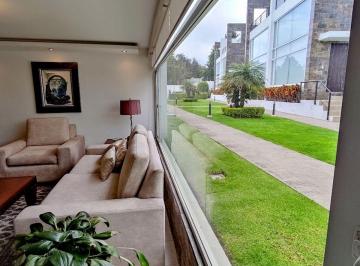 Casa de 3 habitaciones, Quito · Se Vende Casa en Tanda 3 Habitaciones Piscina Jardin