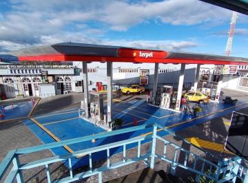 Local comercial · 1400ha · 10 Estacionamientos · Gasolinera en Venta y Plaza Comercial en Ambato