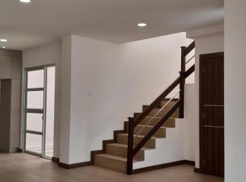 Casa · 118m² · 3 Habitaciones · 2 Estacionamientos · Casa en Venta. por Estrenar. Sur de Ambato!