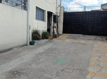 Terreno / Lote · 1070m² · 10 Estacionamientos · Se Vende Terreno con 4 Galpones, Sector Norte de Quito. Uso Industrial.