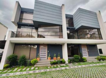 Casa de 4 habitaciones, Quito · Vendo Espectacular Casa de 3 Pisos San Rafael, Capelo