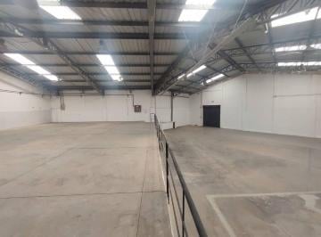 Bodega-Galpón , Quito · Rento Amplia Bodega Industrial / Logisticas Operaciones 775 m² Norte de Quito