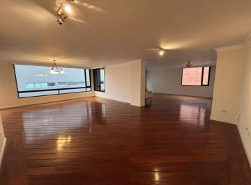 Departamento de 4 habitaciones, Quito · Venta Departamento 297 m - Sector Orellana y Whymper