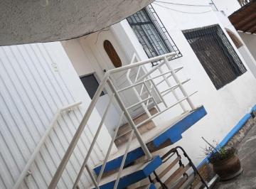 Casa de 6 habitaciones, Quito · Vendo de Oportunidad Casa Rentera, Jipijapa Zona Comercial