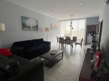 Departamento de 2 habitaciones, Guayaquil · Santa Cecilia Moderno Iluminado con Balcón