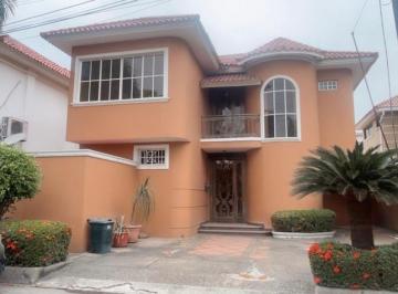 Casa de 3 habitaciones, Guayaquil · Alquiler de Casa en Samborondón