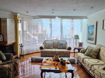 Casa de 5 habitaciones, Quito · Hermosa Casa en Venta, Urbanizacion Pinar Bajo, 5 Dorm.