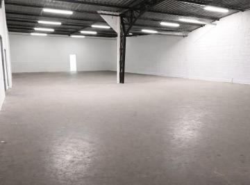Bodega-Galpón , Quito · Rento Bodega 1434 m², en Excelente Zona Comercial en Av Granados