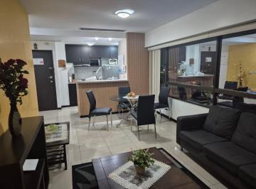 Departamento de 2 habitaciones, Guayaquil · Departamento de Primera Torres del Sol