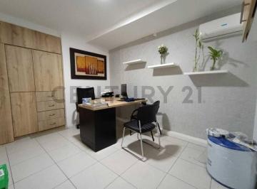 Oficina comercial · 344m² · 3 Estacionamientos · Venta de Oficina en Urdesa Central