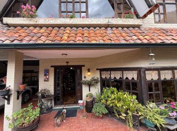Casa de 5 habitaciones, Cuenca · Casa en Venta en Cuenca