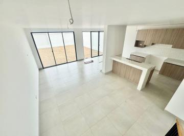 Casa de 4 habitaciones, Guayaquil · Alquilo o Vendo en Alba del Bosque Casade Estrenode Cuatro Dorm., Patio Enorme 377 m