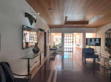 Departamento de 2 habitaciones, Quito · Arriendo Departamento, Amoblado 2 Dorm., 65 m²