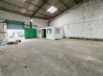 Bodega-Galpón , Quito · Rento Excelente Bodega de 303 m² Cerca del Ciclista de La Granados en El Centro/norte de Quito.