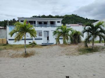 Casa de 8 habitaciones, Atacames · Casa en Venta Frente Al Mar 348 m² de Construcción - Atacames