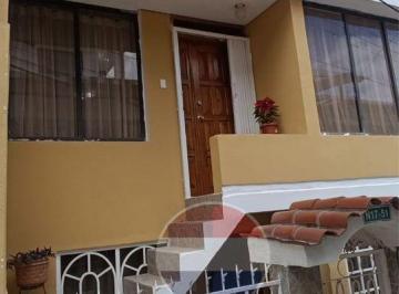 Casa de 5 habitaciones, Quito · Carapungo, Vendo Bonita Casa