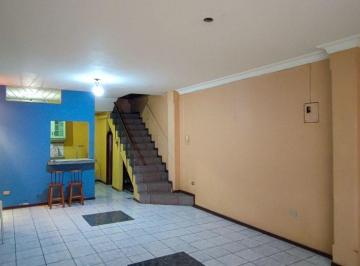 Casa de 3 habitaciones, Guayaquil · Casa de Cuatro Pisos en Venta, La Chala
