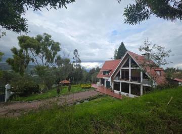 Hacienda-Quinta de 3 habitaciones, Cuenca · Venta de Quinta en Ricaurte, Cuenca: 9,000 m² de Terreno y Confort Total