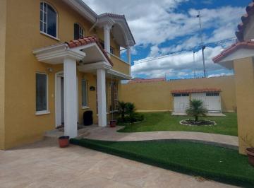 Casa de 4 habitaciones, Quito · Vendo Hermosa Casa Mas Suite 247 m No Adosada en Urbanizacion en Sangolqui, Valle de Los Chillo