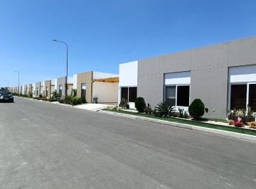 Casa de 3 habitaciones, Salinas · Vendo Hermosa Casa con Piscina en Exclusiva Urbanización Salinas Country Club