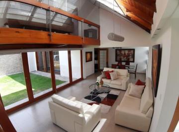 Casa de 3 habitaciones, Quito · Casa con 3 Recámaras en 426 m² en Venta y Alquiler, San Patricio