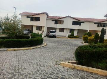 Casa de 3 habitaciones, Quito · Vendo Casa en Yaruqui Conjunto Vista Hermosa