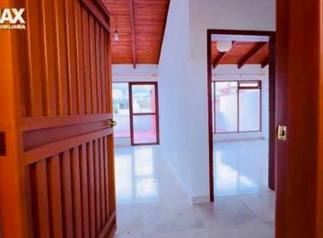 Casa de 6 habitaciones, Quito · Plaza de Toros/ Casa Rentera /jipijapa