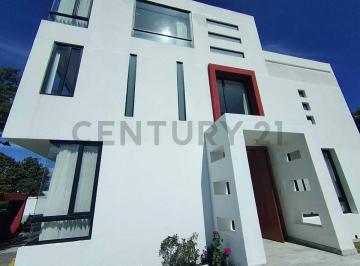Casa · 218m² · 4 Habitaciones · 3 Estacionamientos · En Venta Casa Casi por Estrenar en Tumbaco, La Morita 2