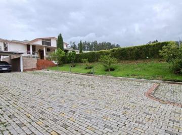Casa de 4 habitaciones, Quito · Venta Casa Amplia en Pifo con Areas Verdes, Zona Tranquila