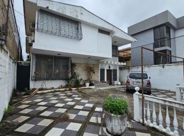 Casa de 4 habitaciones, Guayaquil · Casa de Venta en Urb. Santa Cecilia