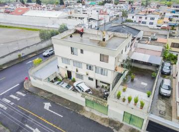 Casa · 409m² · 4 Estacionamientos · Casa en Venta 5 de Partamentos Dammer Keneddy