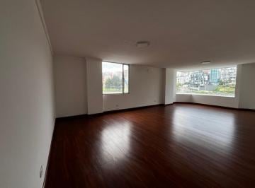 Departamento · 160m² · En Venta Departamento Amplio de 3 Habitaciones, La Carolina/ Plaza Argentina