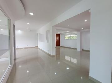 Oficina comercial , Quito · Oficina de 120 m² en El Corazón de La Floresta – Amplia E Iluminada