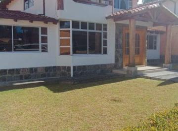 Casa de 3 habitaciones, Quito · Casa de Venta La Armenia