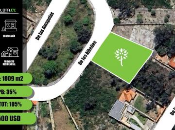 Terreno / Lote · 1009m² · Terreno en La Urbanización La Marca 1009 m², Vía Calacalí. Vivienda Unifamiliar.