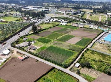 Terreno / Lote , Quito · En Venta Terreno 49.442 m² a 6 Minutos del Aeropuerto. Inversionistas, Constructores!