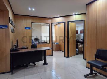 Oficina comercial · 108m² · 2 Estacionamientos · Oficina Amoblada en Venta Sector Carolina