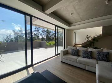 Casa de 3 habitaciones, Quito · De Venta Casa a Estrenar de 3/4 Dorm. con Jardín en Campo Alegre