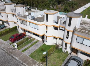 Casa · 134m² · 3 Habitaciones · 2 Estacionamientos · Calderón, Hermosa Casa en Venta, 134,08 m²
