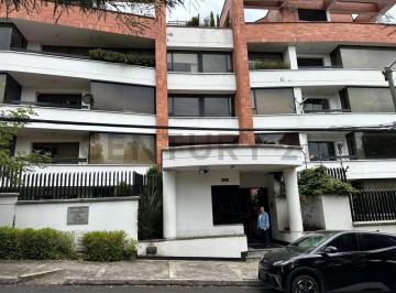 Departamento · 318m² · 3 Habitaciones · 1 Estacionamiento · Renta - Hermoso Departamento en Zona Exclusiva de Quito