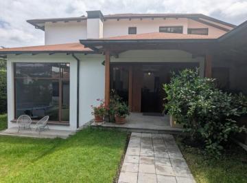 Casa de 4 habitaciones, Quito · Casa 4 Dorm. de Venta en Cumbaya Sector El Reservorio