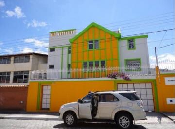 Casa de 6 habitaciones, Quito · Casa Rentera con Amplia Construcción en Solanda.