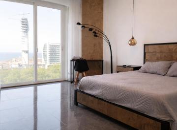 Amplia habitación con vista al mar · Venta de Suite Tipo Loft Amoblada y con Parqueadero Ubicada en Barbasquillo Sur de Manta