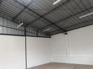 Bodega-Galpón · 356m² · 1 Estacionamiento · Galpón en Renta Sector Condado