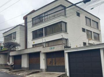 Departamento de 4 habitaciones, Quito · Venta Departamento Independiente, Remodelado, en Unión Nacional Junto Quito Tenis Cerca El Bosque