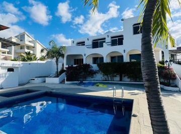 Casa de 6 habitaciones, Manta · Elegante Casa Esquinera en Venta o Renta, Urb. Lomas de Barbasquillo, Manta